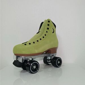 Moonlight Roller Skate